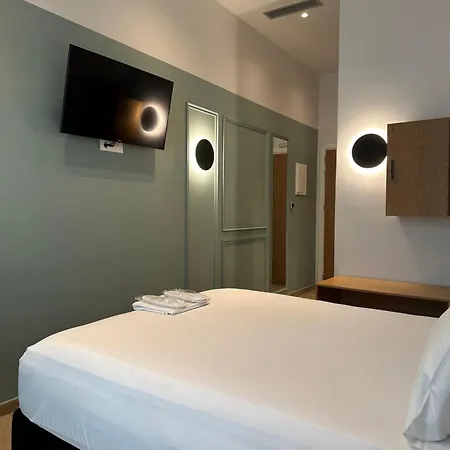 Hotel Belle - Luxury At Monastiraki Railway Station